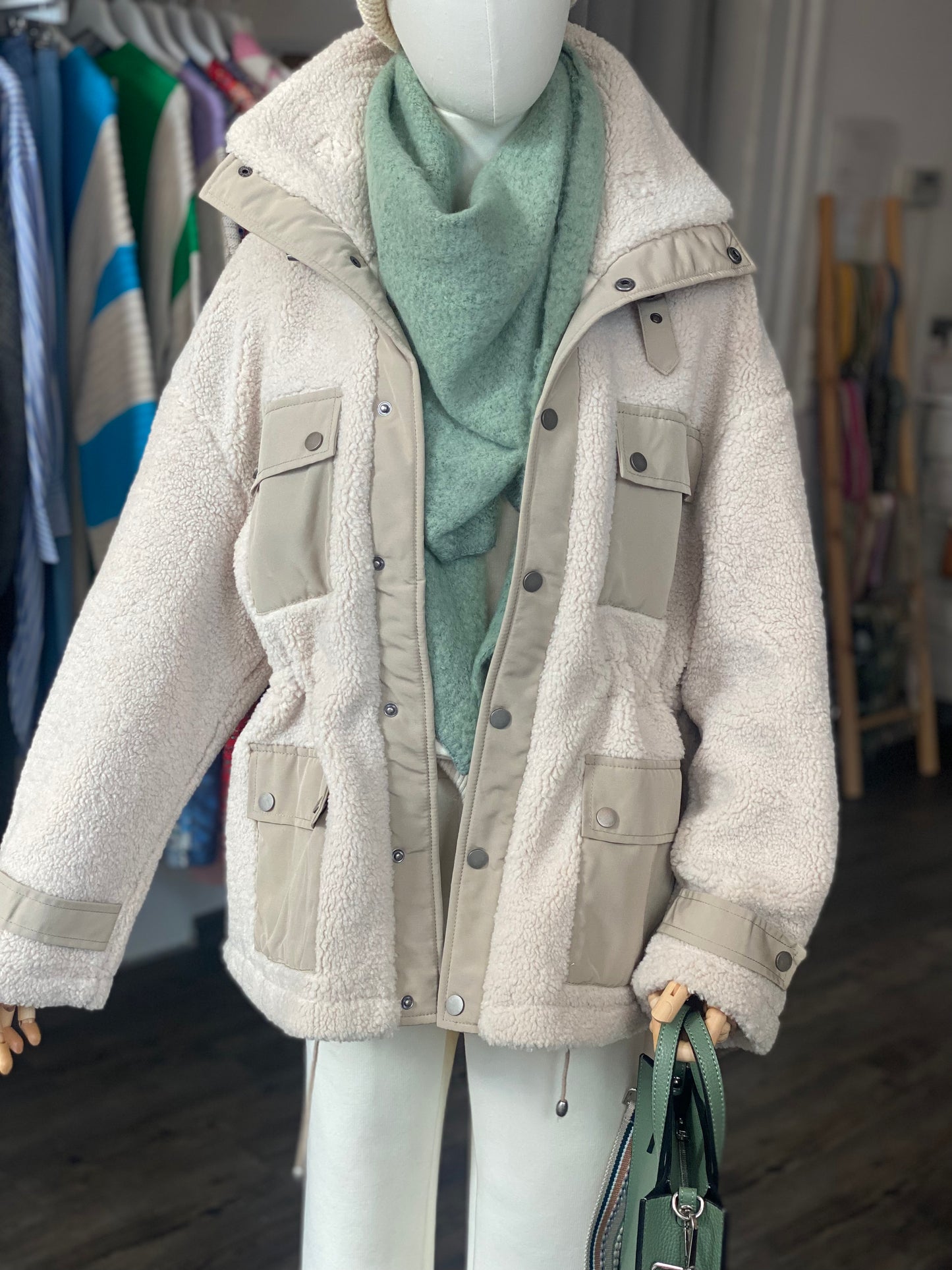 Teddyfell Jacke in beige gr L