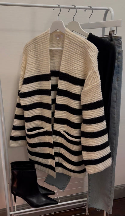 Strickjacke Gestreift